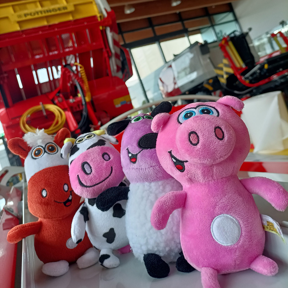 Happy Friends set with cow and horse